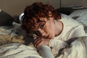 На що готова піти OLENA USENKO заради своєї музи? Уся правда в пісні.